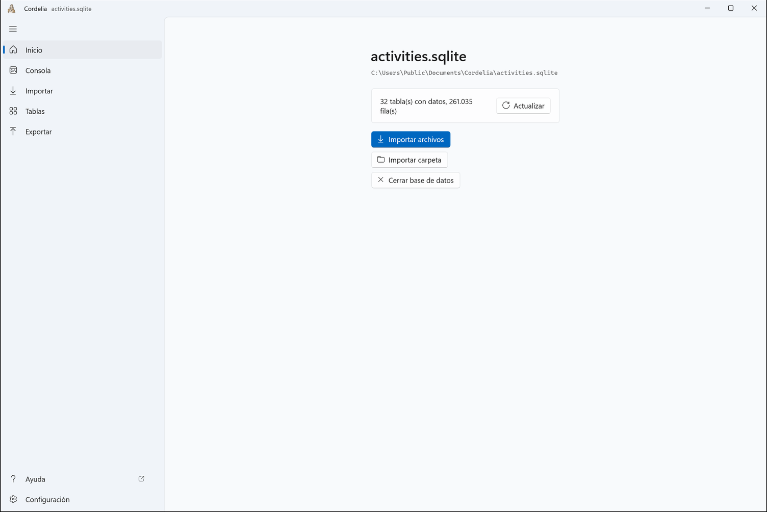 Inicio con activities.sqlite abierto: la ubicación del archivo, 32 tablas con datos y 261.035 filas, y los botones para importar y cerrar.